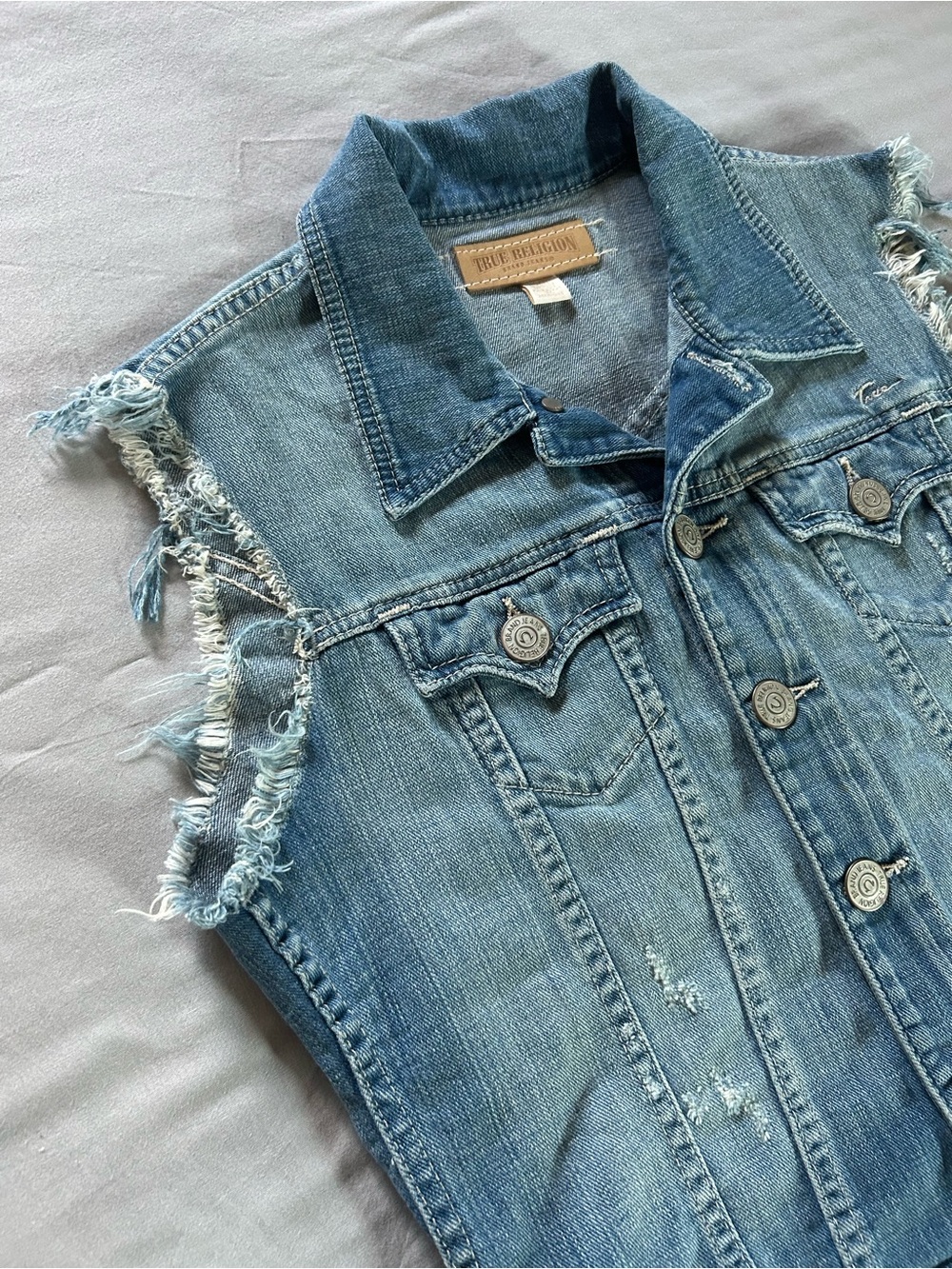 True Religion Women’s XS Jean Biker Vest Distressed - Picture 3 of 8